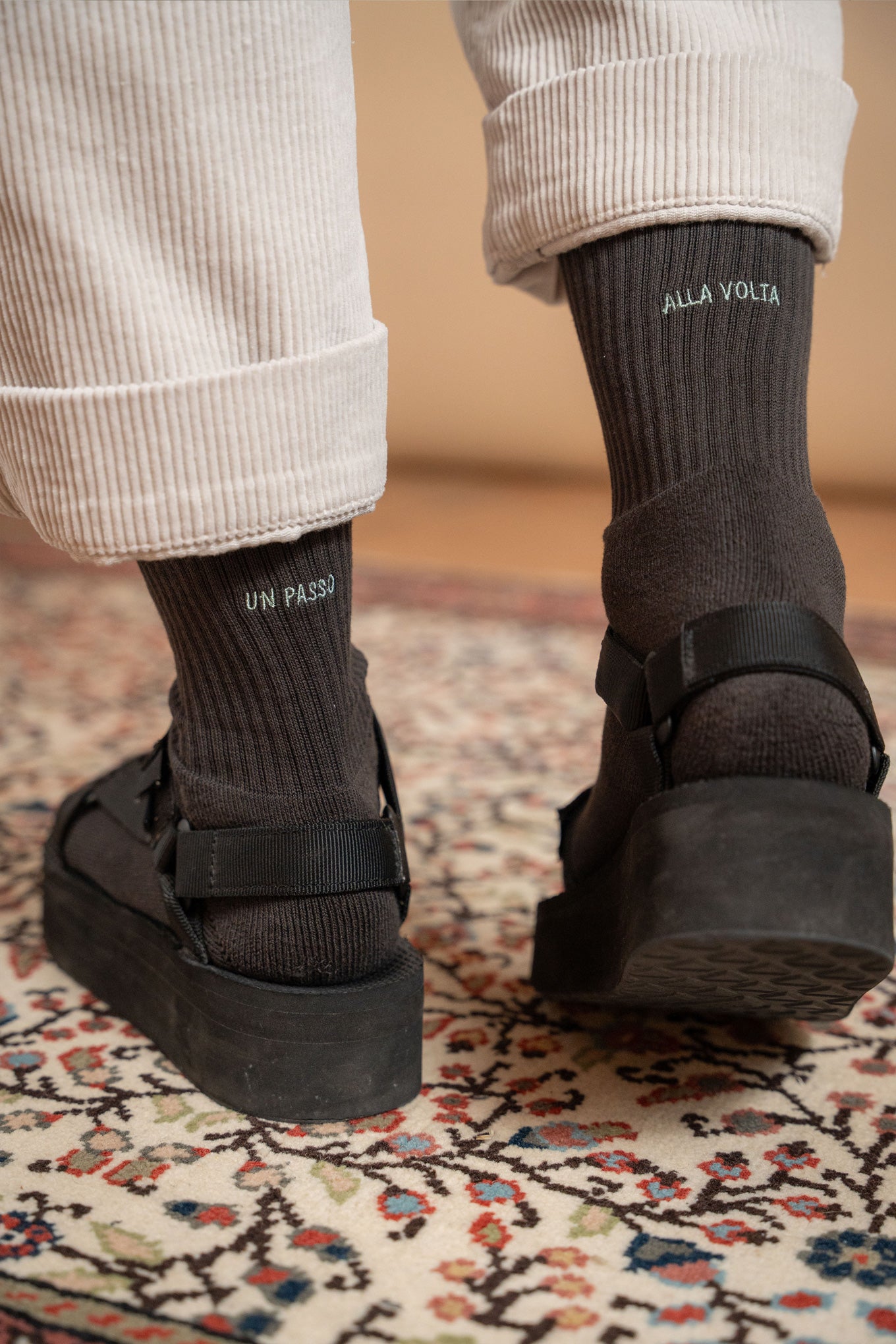 Calzini "Un passo alla volta" - grigio Antracite