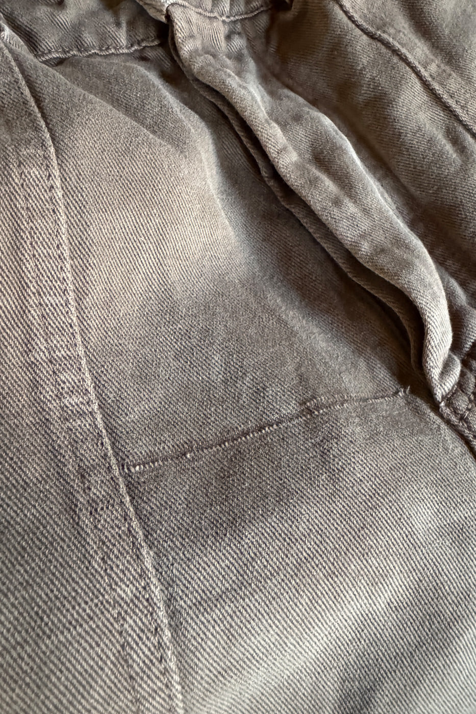 Apollo-Hose aus Hanf-Denim mit Gummizug in der Taille – Altbraun
