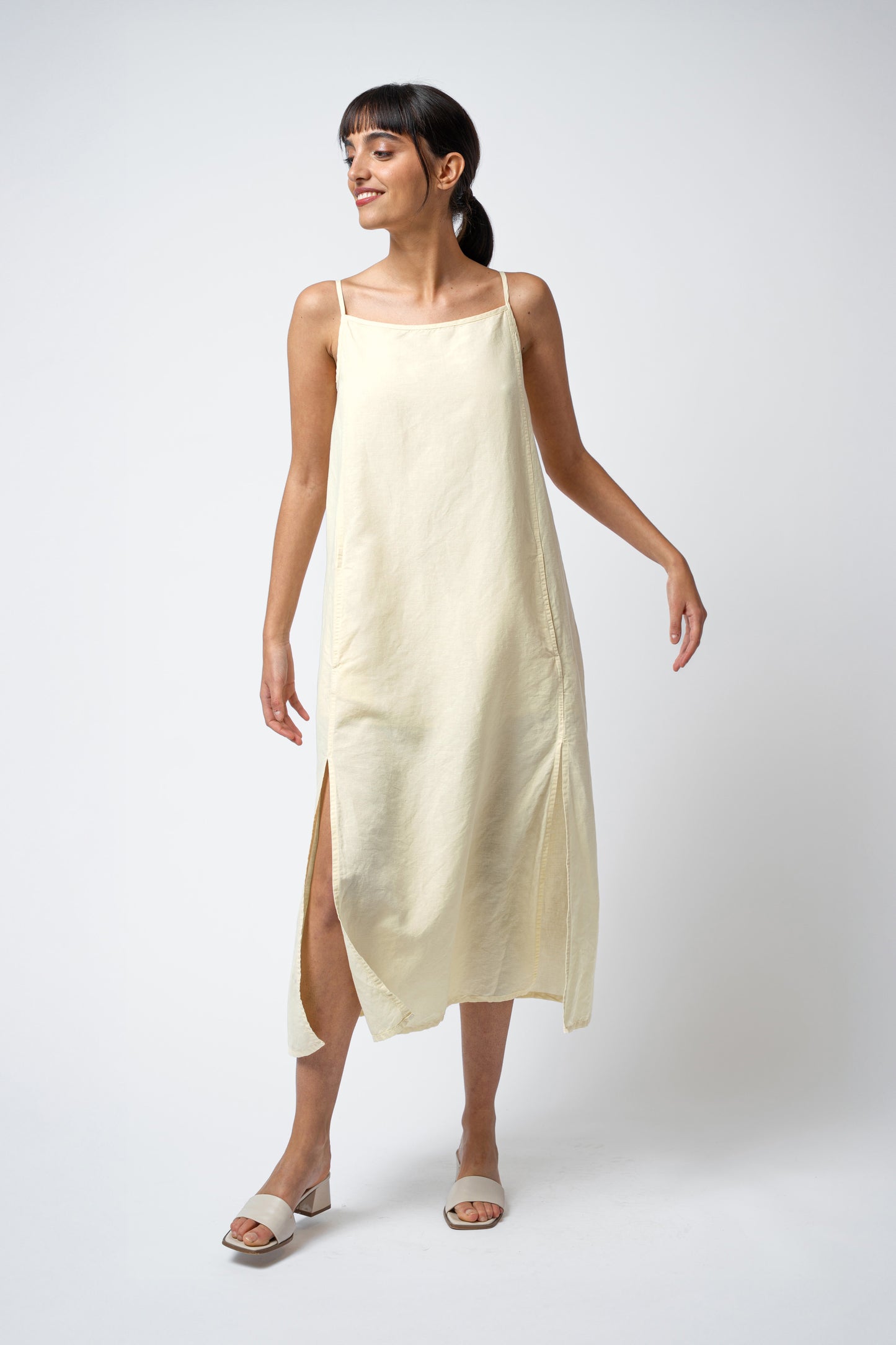 Vestito Aria con tasche e spacchi laterali - giallo Burro