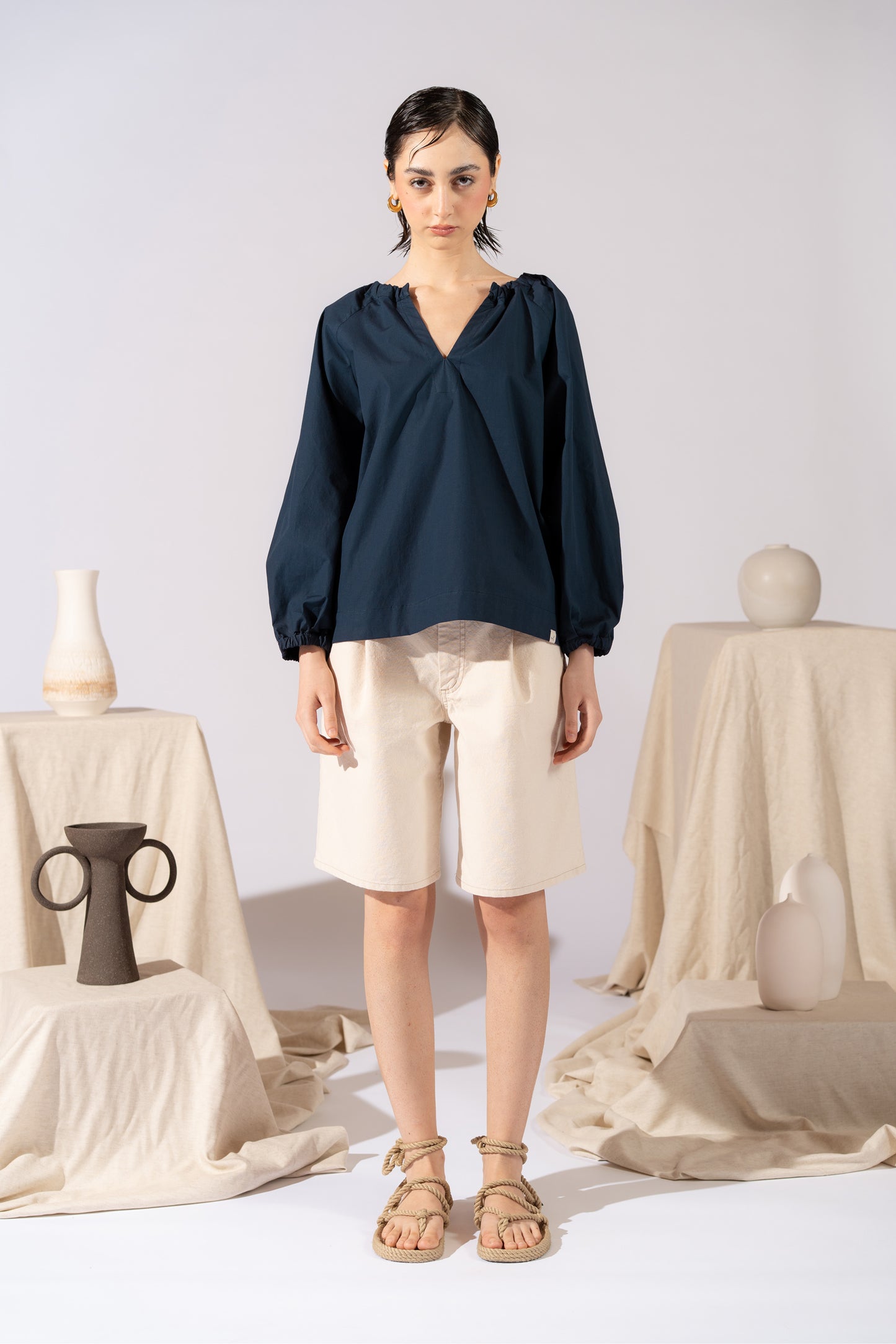 Blusa Paloma con maniche arricciate in cotone biologico - Blu navy