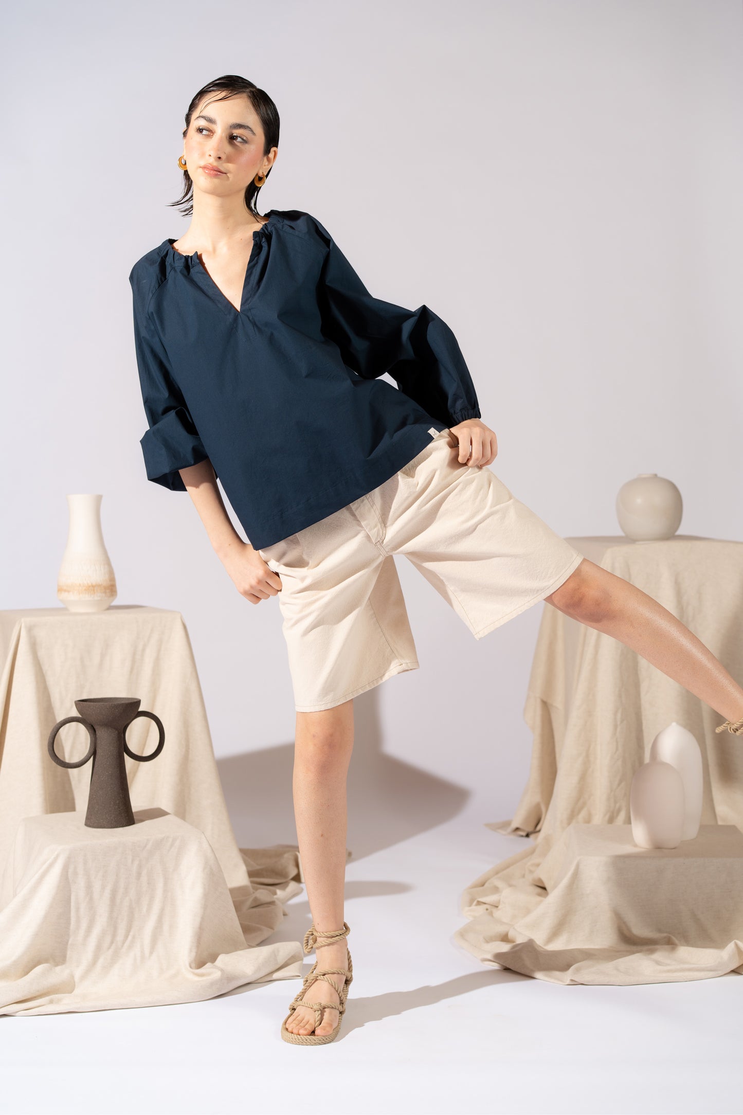 Blusa Paloma con maniche arricciate in cotone biologico - Blu navy