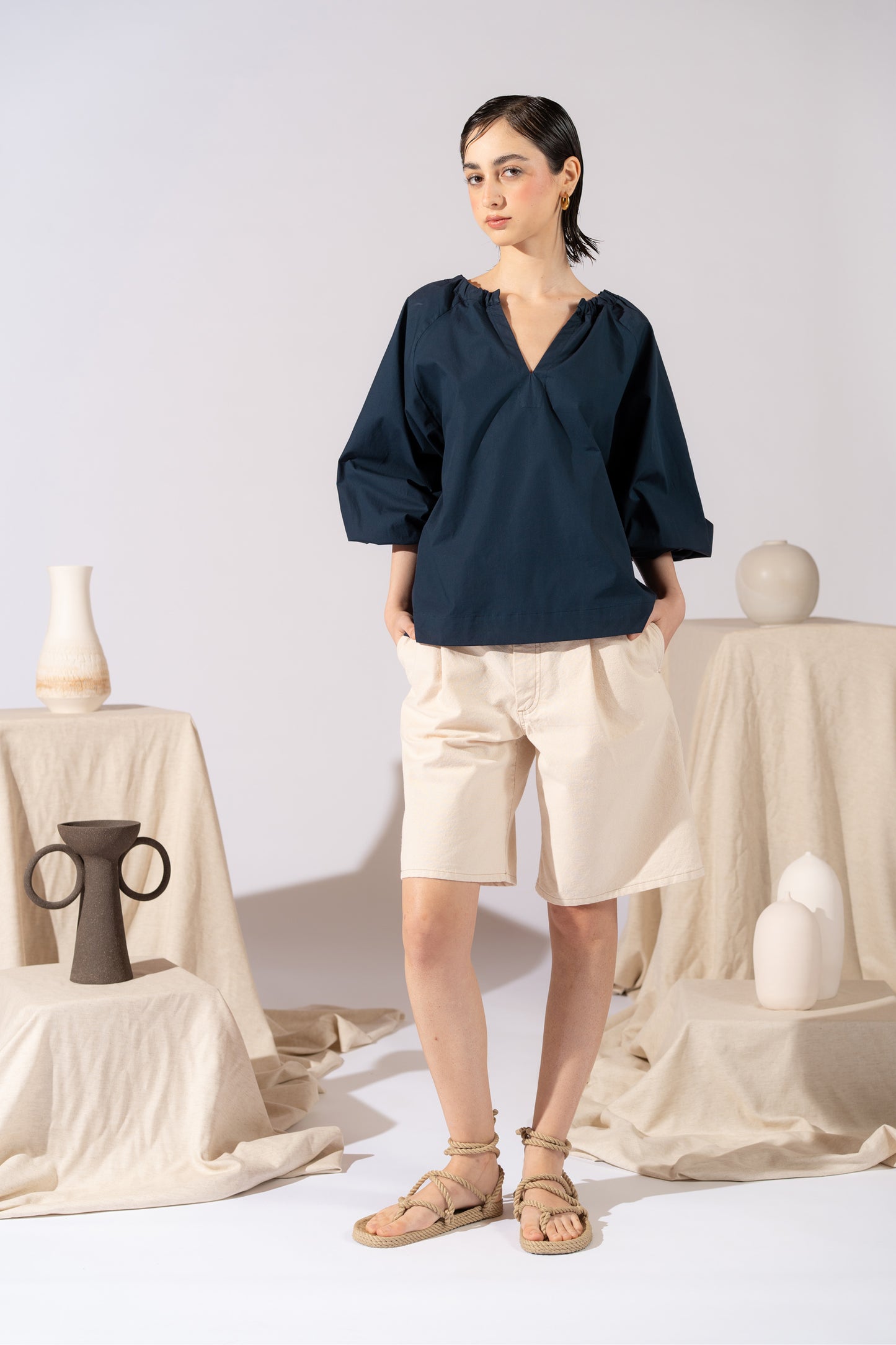 Blusa Paloma con maniche arricciate in cotone biologico - Blu navy