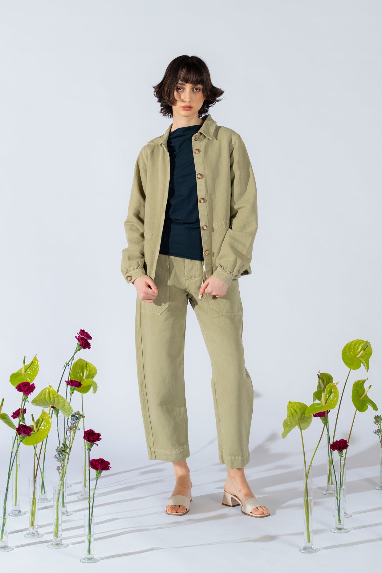 Overshirt Eva mit Kordelzug aus Hanf-Denim – kiwigrün
