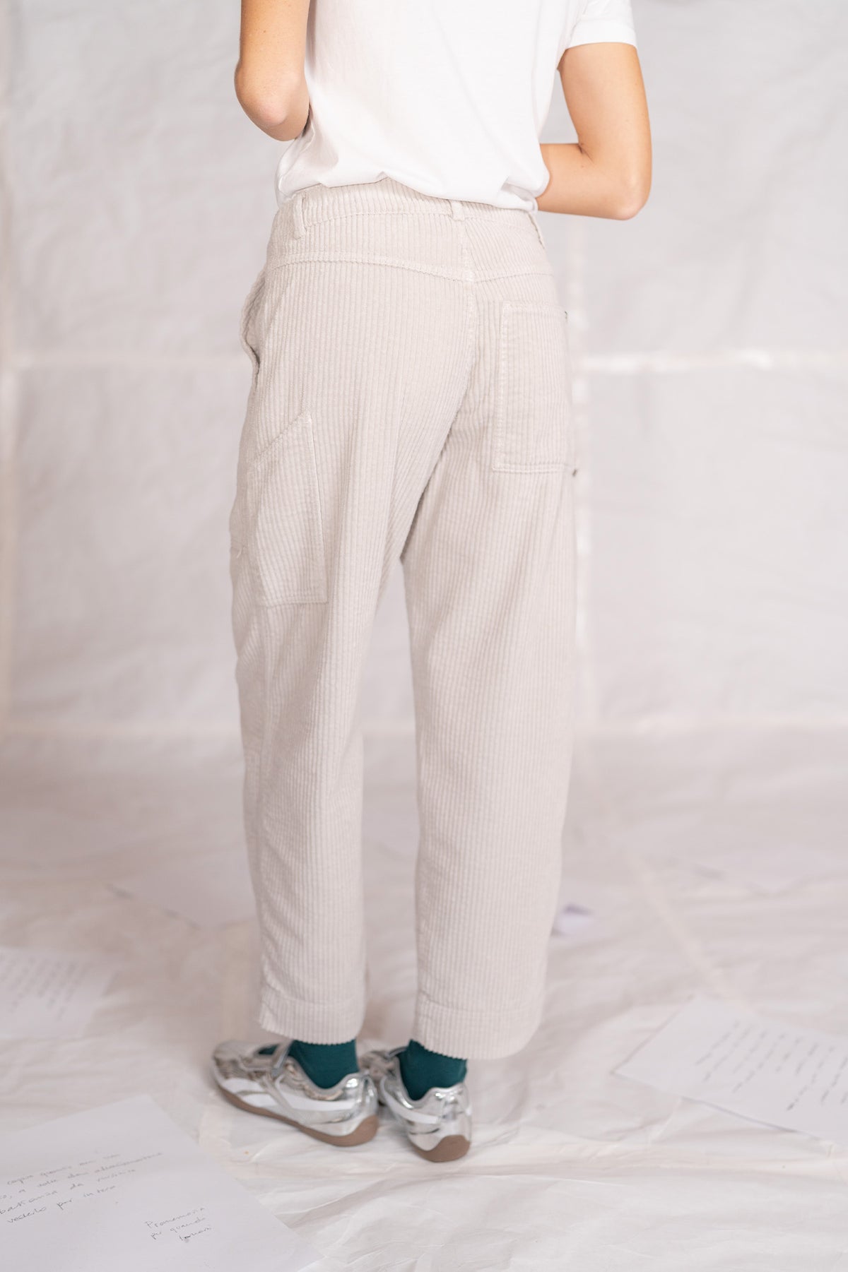 Pantaloni Apollo in velluto con elastico in vita - Sasso