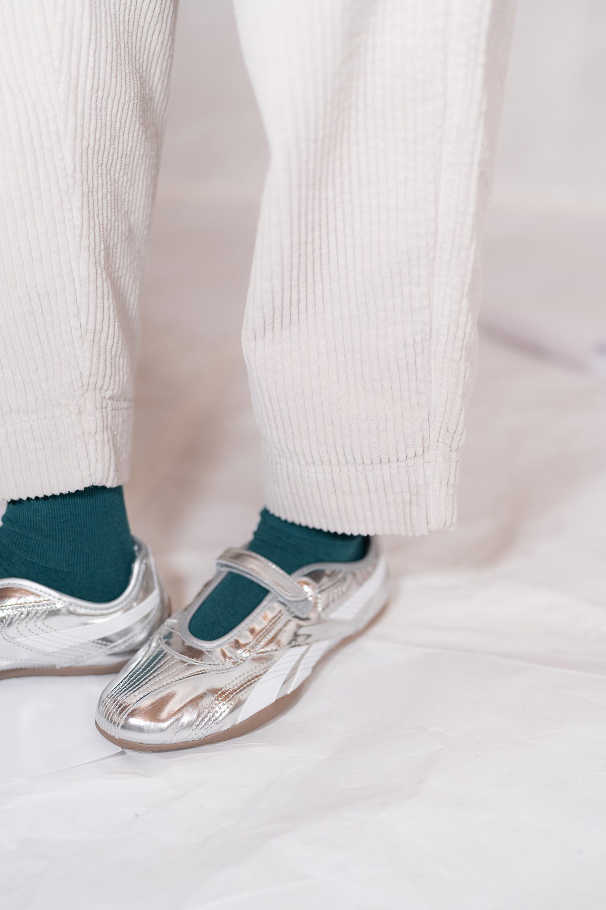 Pantaloni Apollo in velluto con elastico in vita - Sasso