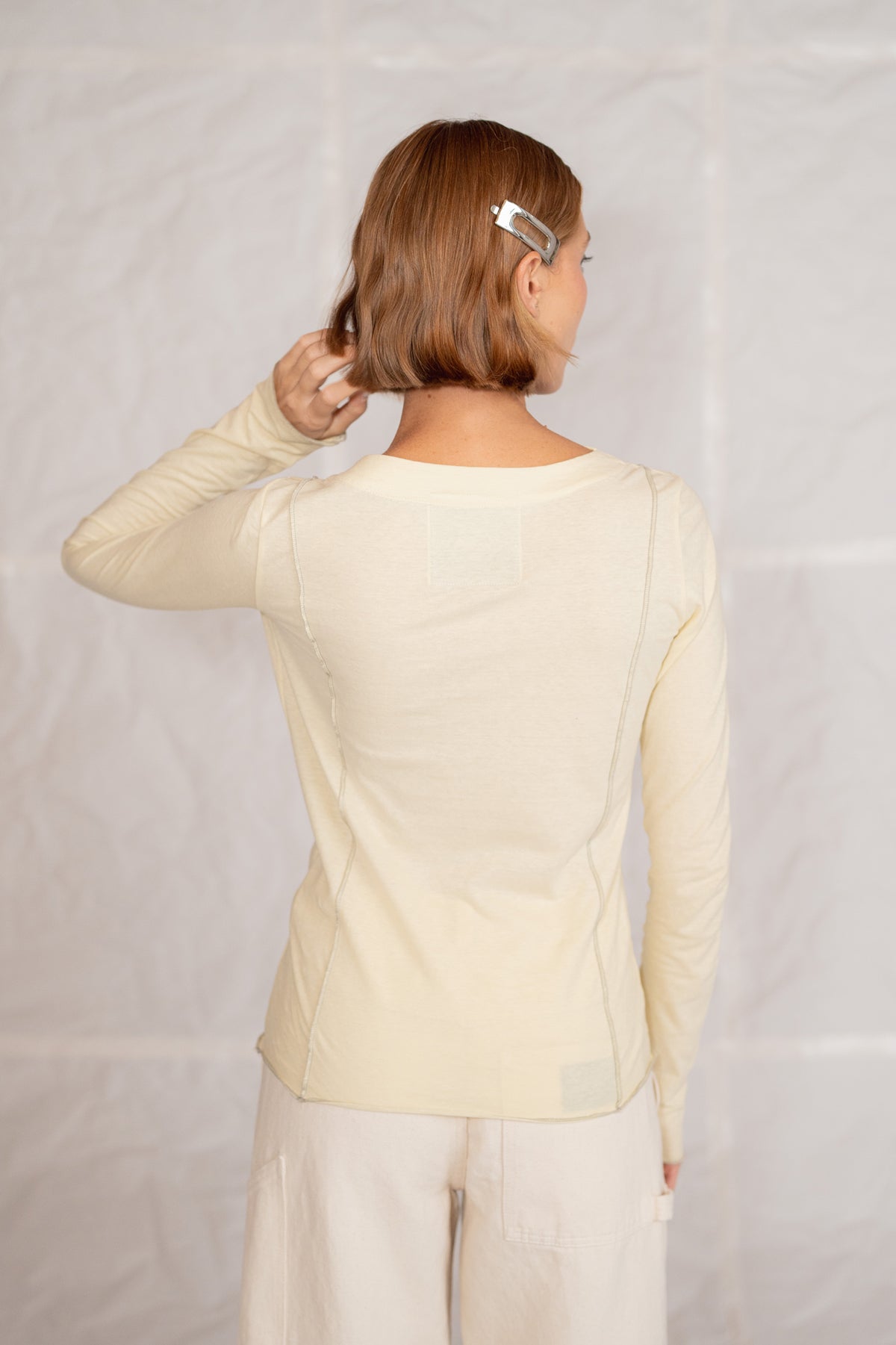 Tea Maglia manica lunga in cotone canapa con cuciture a contrasto - giallino