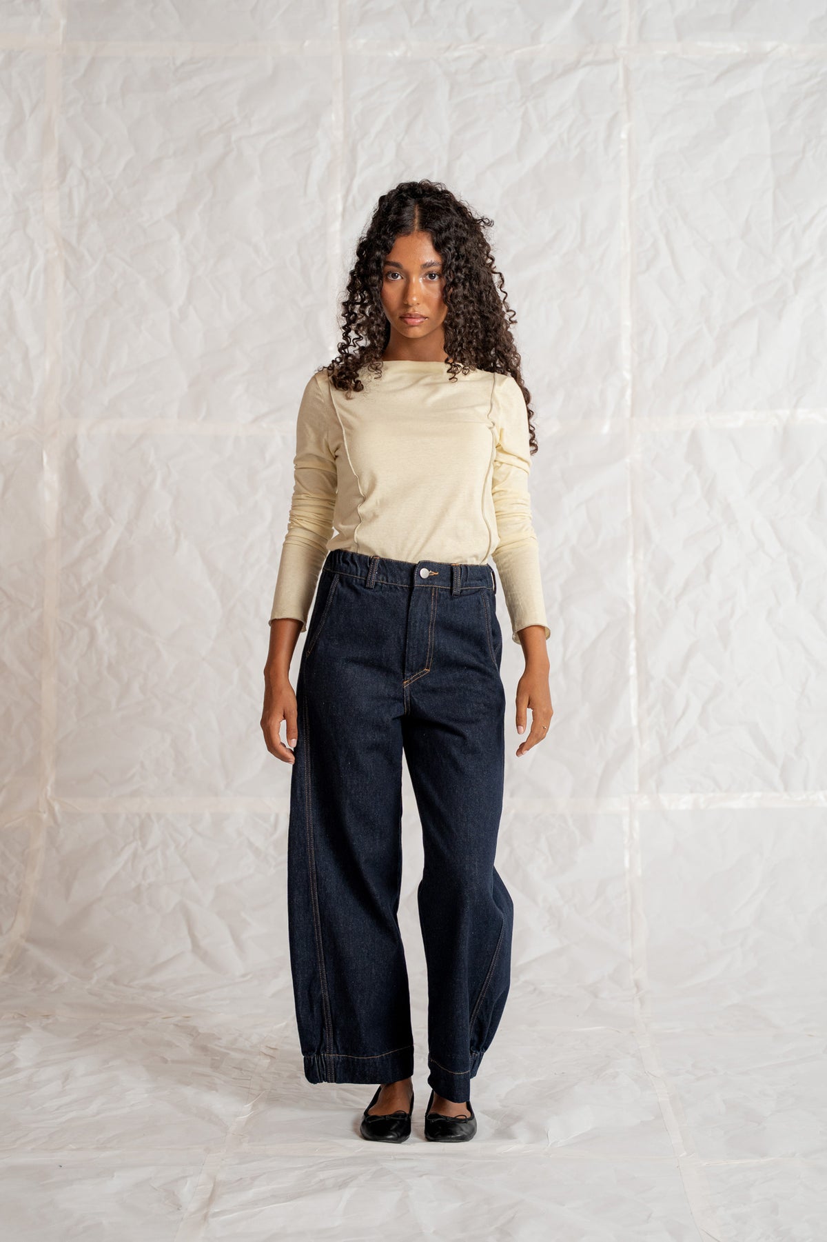 Selene Jeans in Recycled Cotton with Elastic Waistband - Indigo Blue