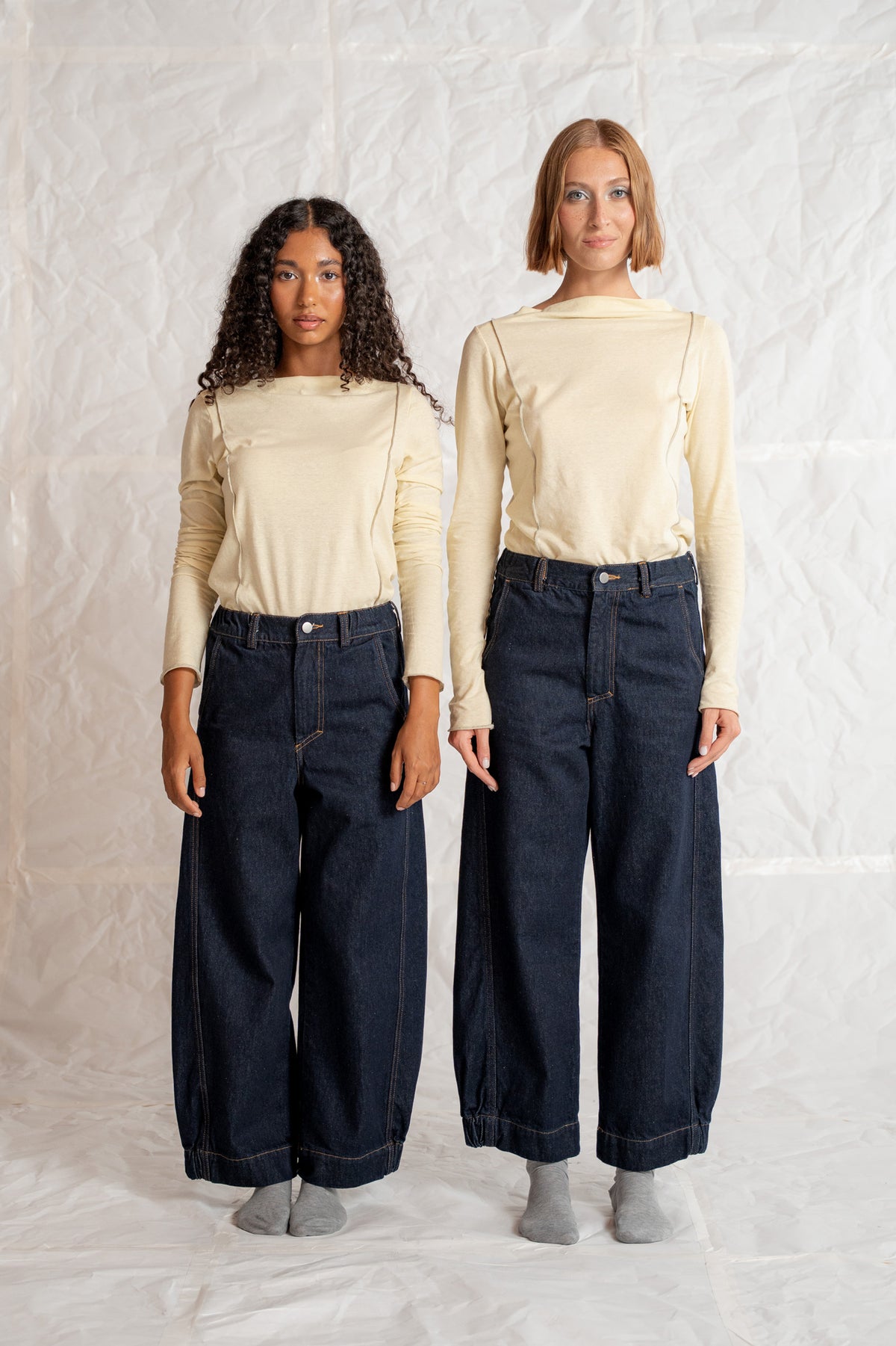 Selene Jeans in Recycled Cotton with Elastic Waistband - Indigo Blue