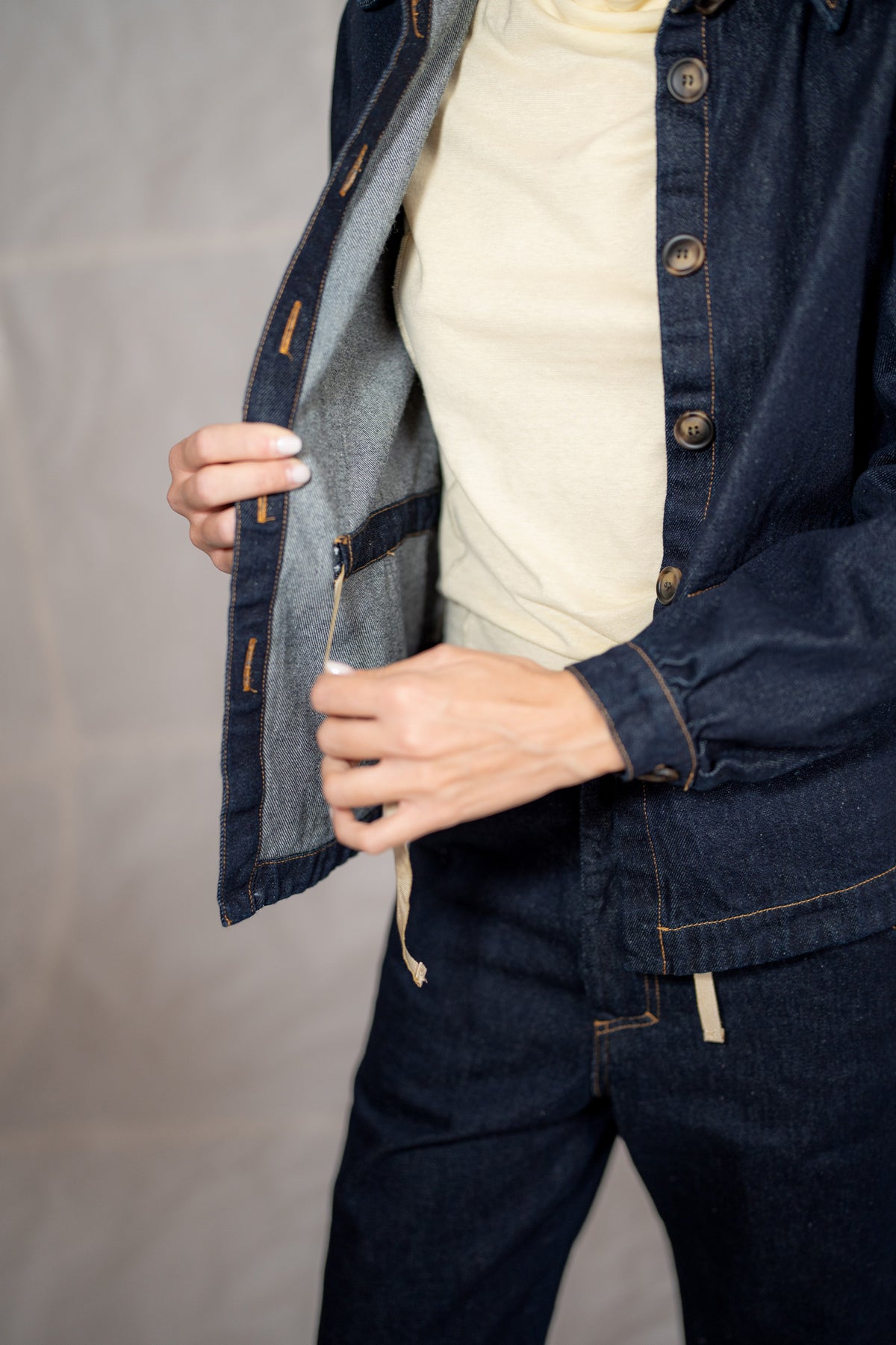 Overshirt Jeans Eva con coulisse in cotone riciclato - Blu indaco