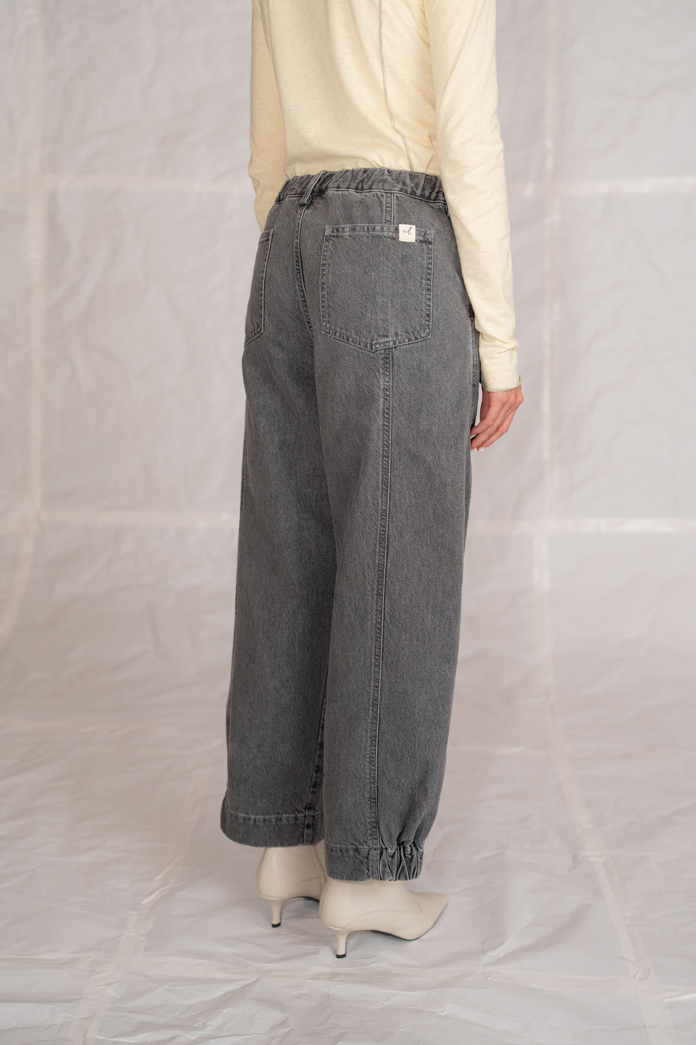 Jeans Selene in cotone canapa con elastico in vita - grigio stonewashed