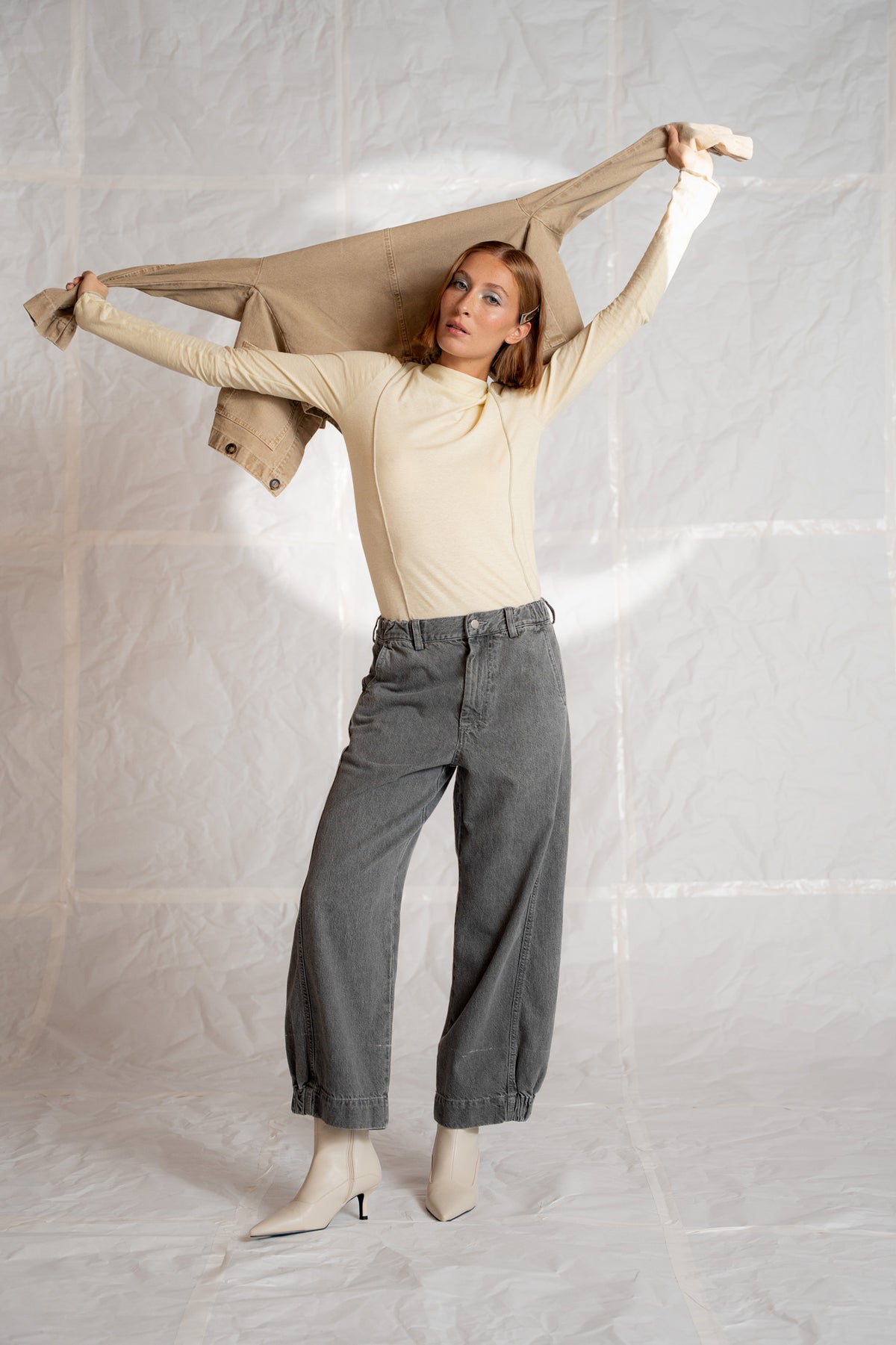 Jeans Selene in cotone canapa con elastico in vita - grigio stonewashed
