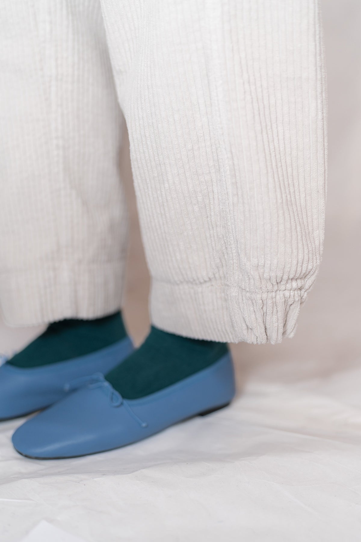 Pantalone Selene in velluto con elastico in vita - Sasso