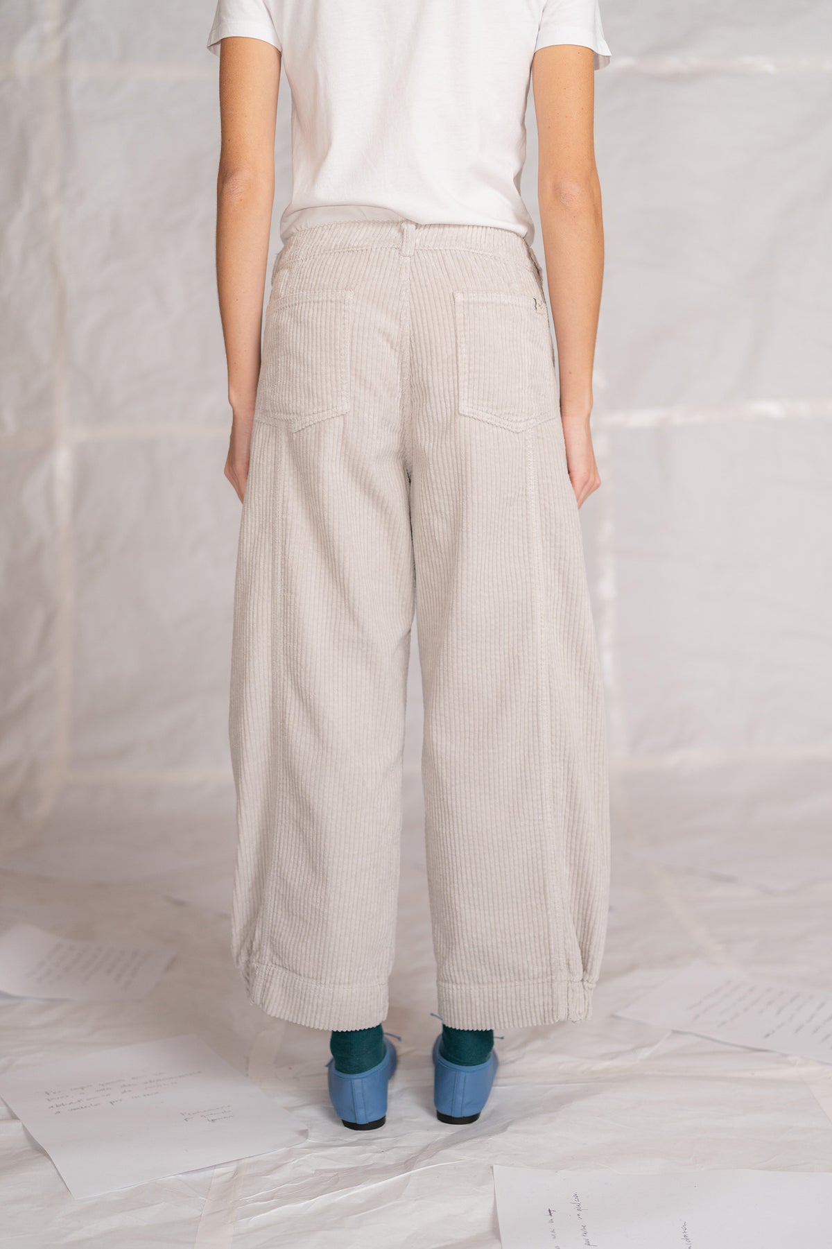Pantalone Selene in velluto con elastico in vita - Sasso