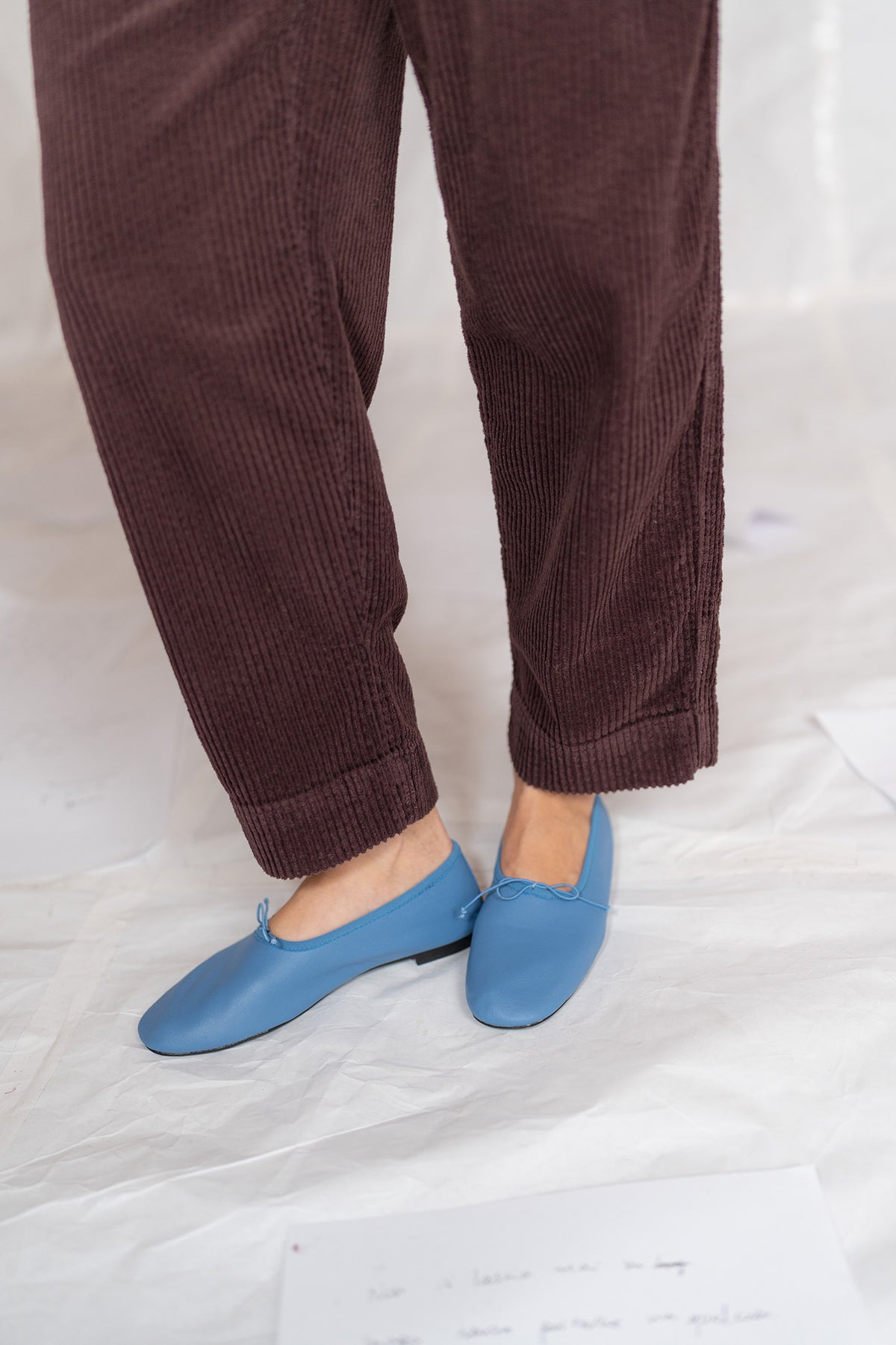 Pantaloni Apollo in velluto con elastico in vita - Prugna