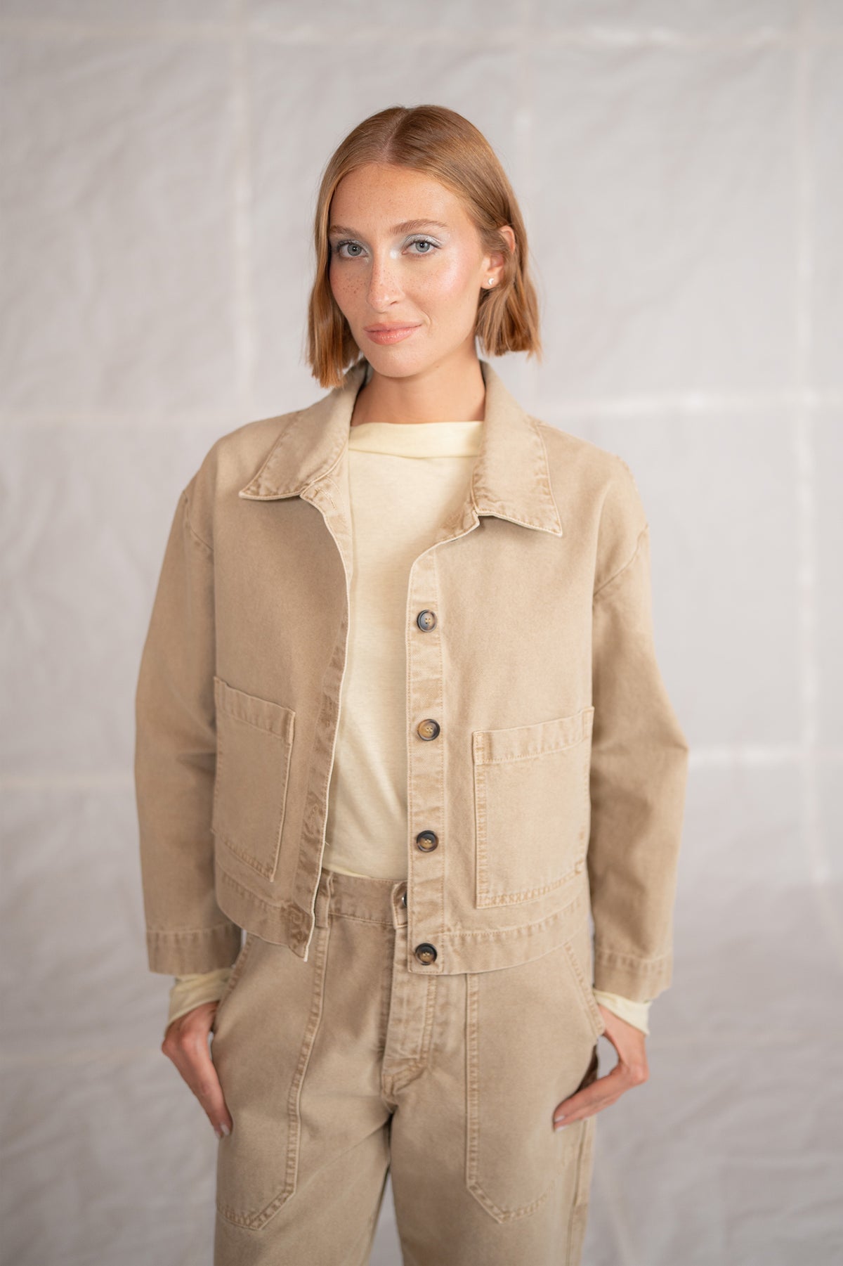Overshirt Jeans Eva mit Kordelzug aus recycelter Baumwolle – Blau gewaschen