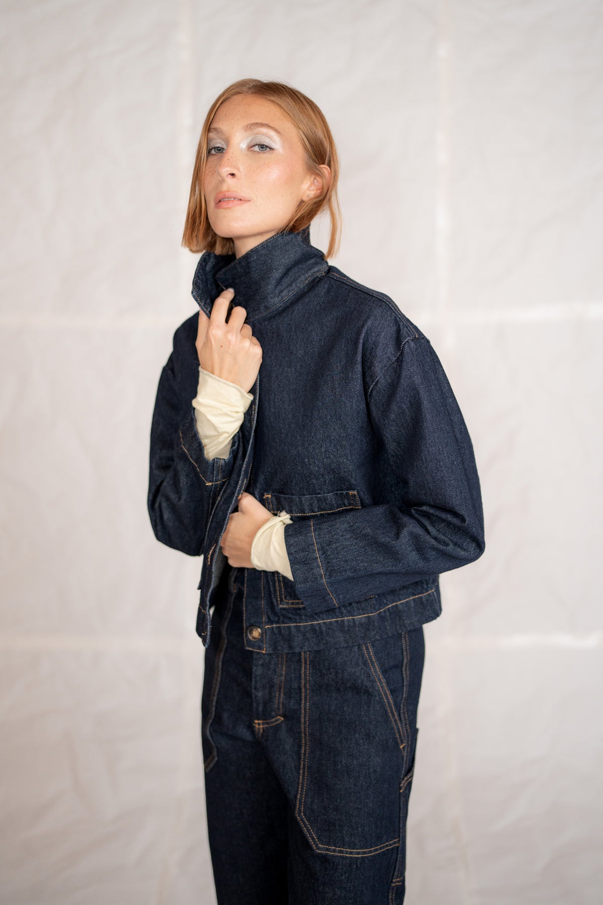 Overshirt Jeans Eva mit Kordelzug aus recycelter Baumwolle – Blau gewaschen
