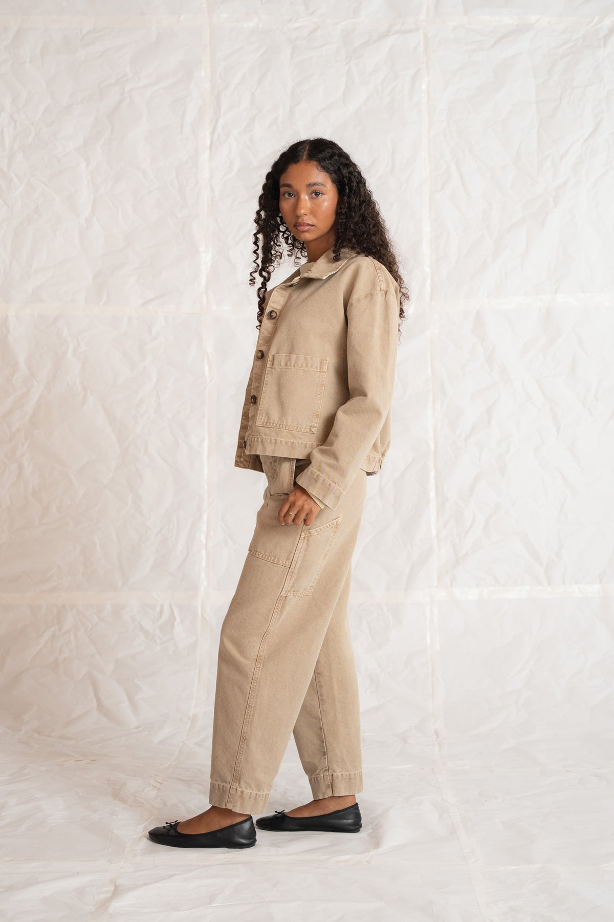 Overshirt Jeans Eva mit Kordelzug aus recycelter Baumwolle – Blau gewaschen