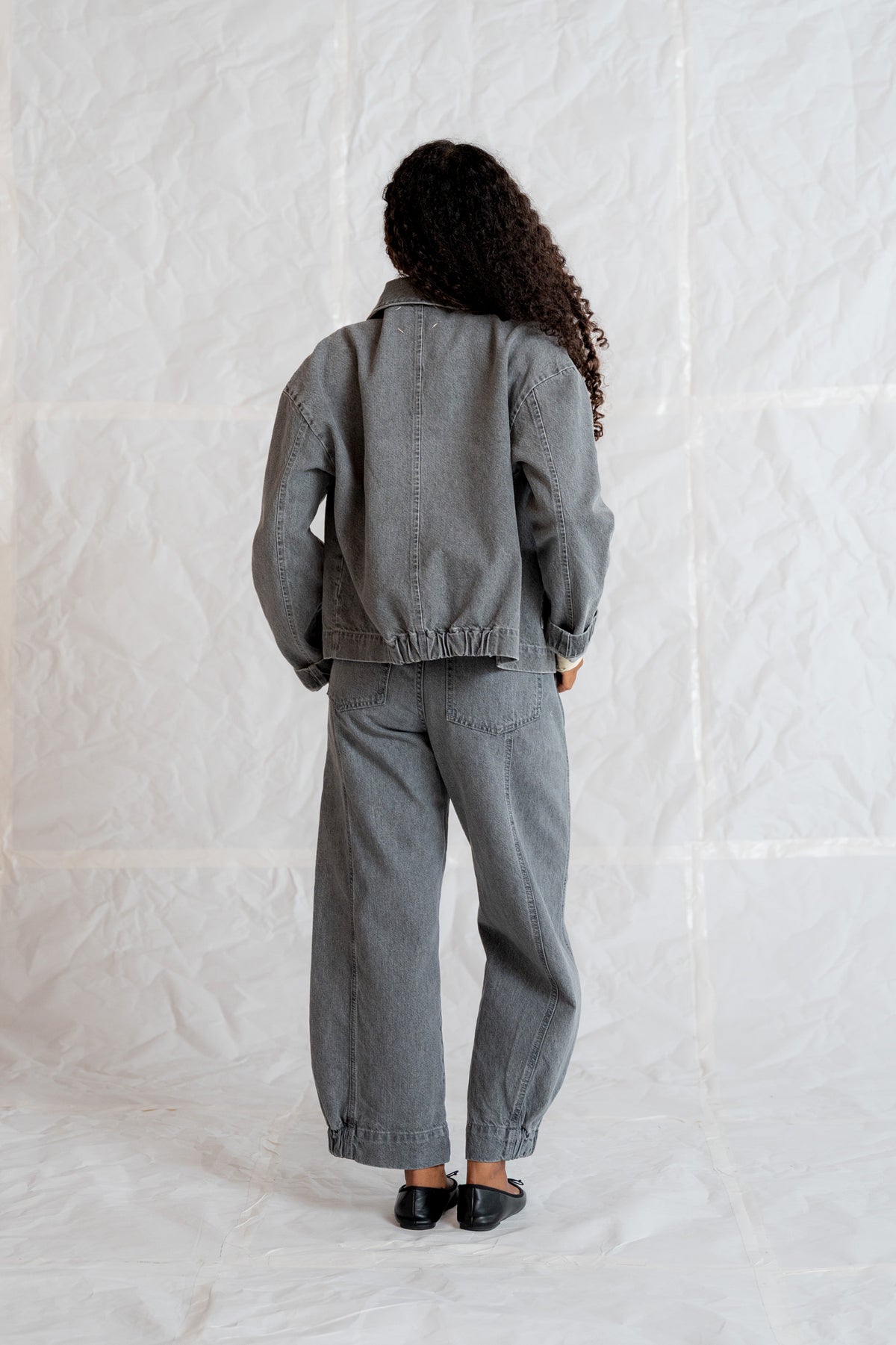 Overshirt Jeans Eva mit Kordelzug aus recycelter Baumwolle – Blau gewaschen