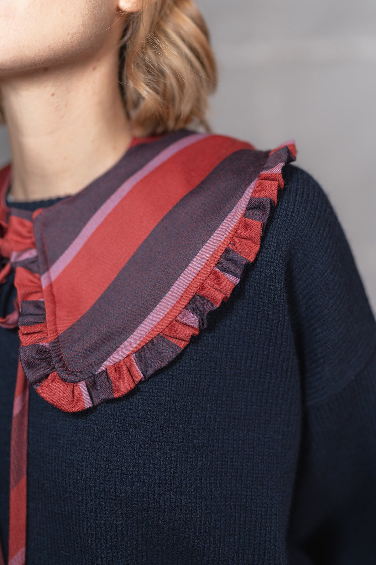 Colletto in lana vergine - righe rosso e blu
