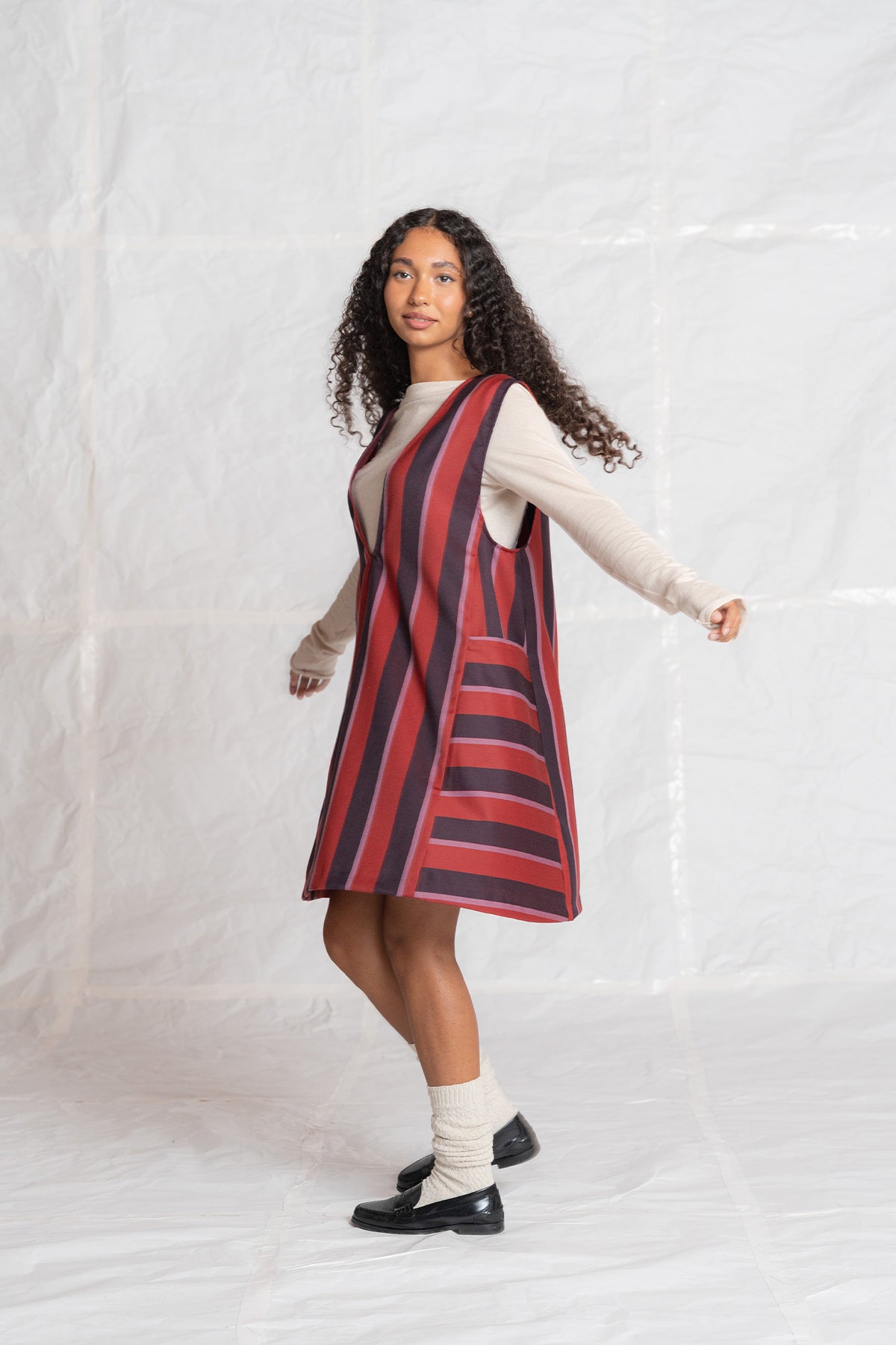 Vestito scamiciato Cosmo in lana vergine - Righe rosso e blu