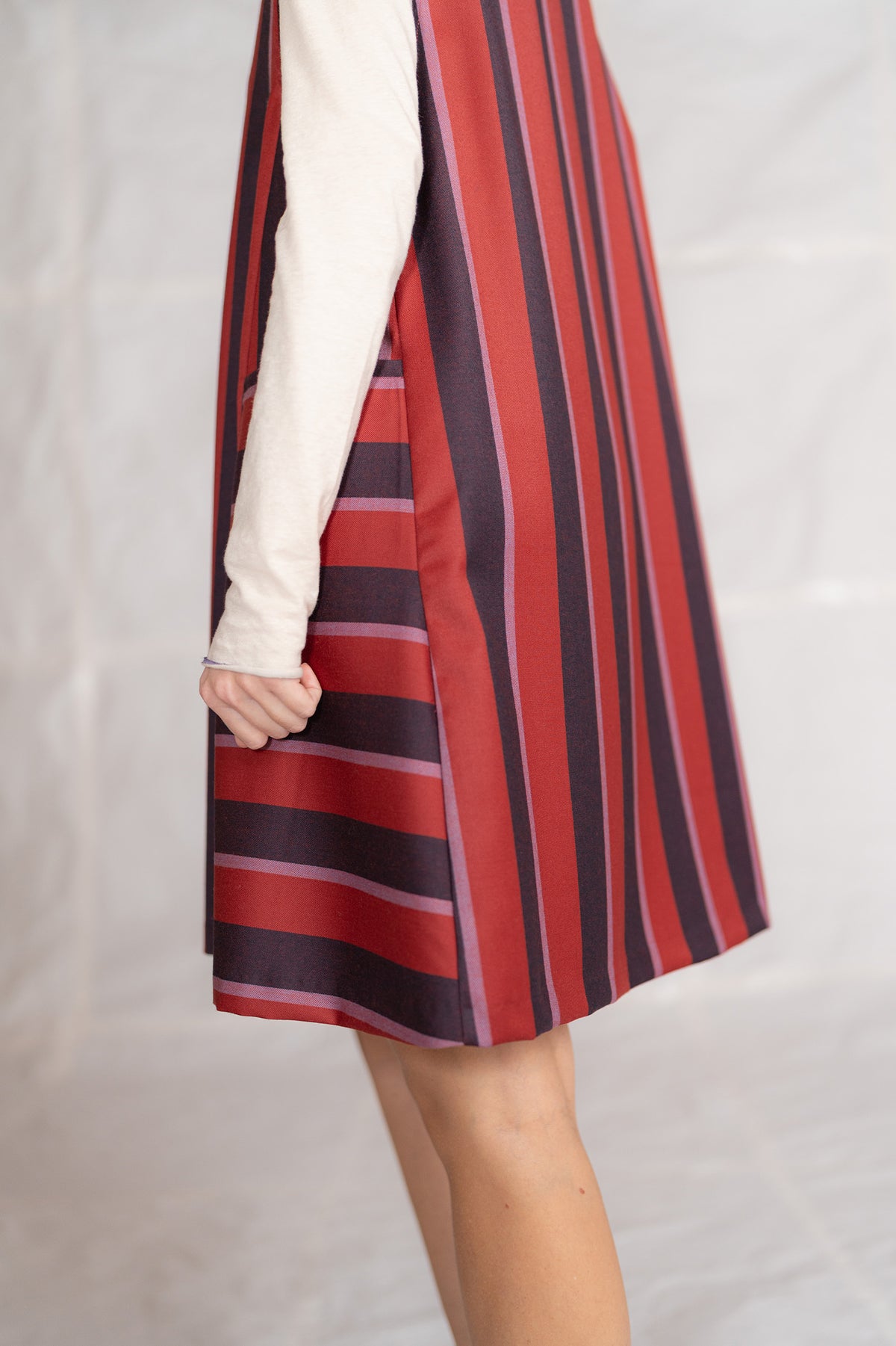 Vestito scamiciato Cosmo in lana vergine - Righe rosso e blu