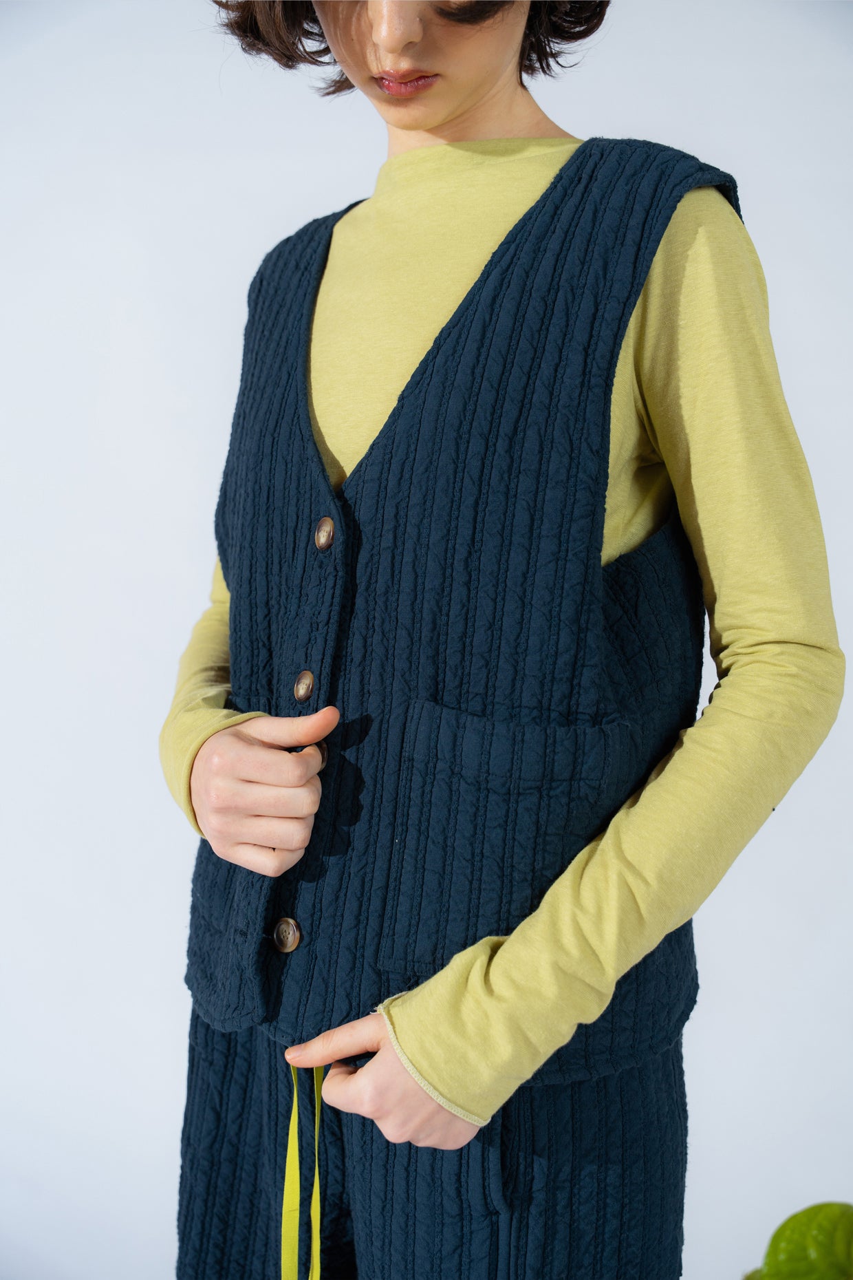SET: Hose Milo + Weste Vega