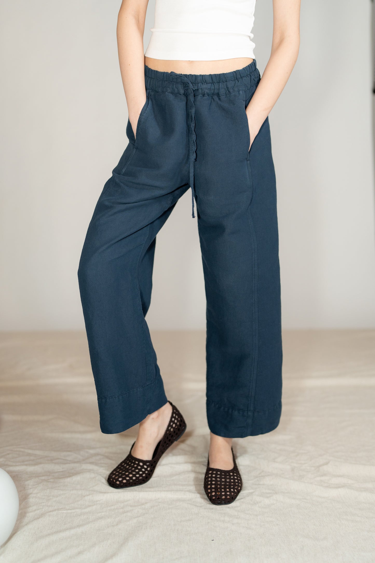 Pantaloni Levante in canapa cotone con elastico in vita e coulisse - blu Navy