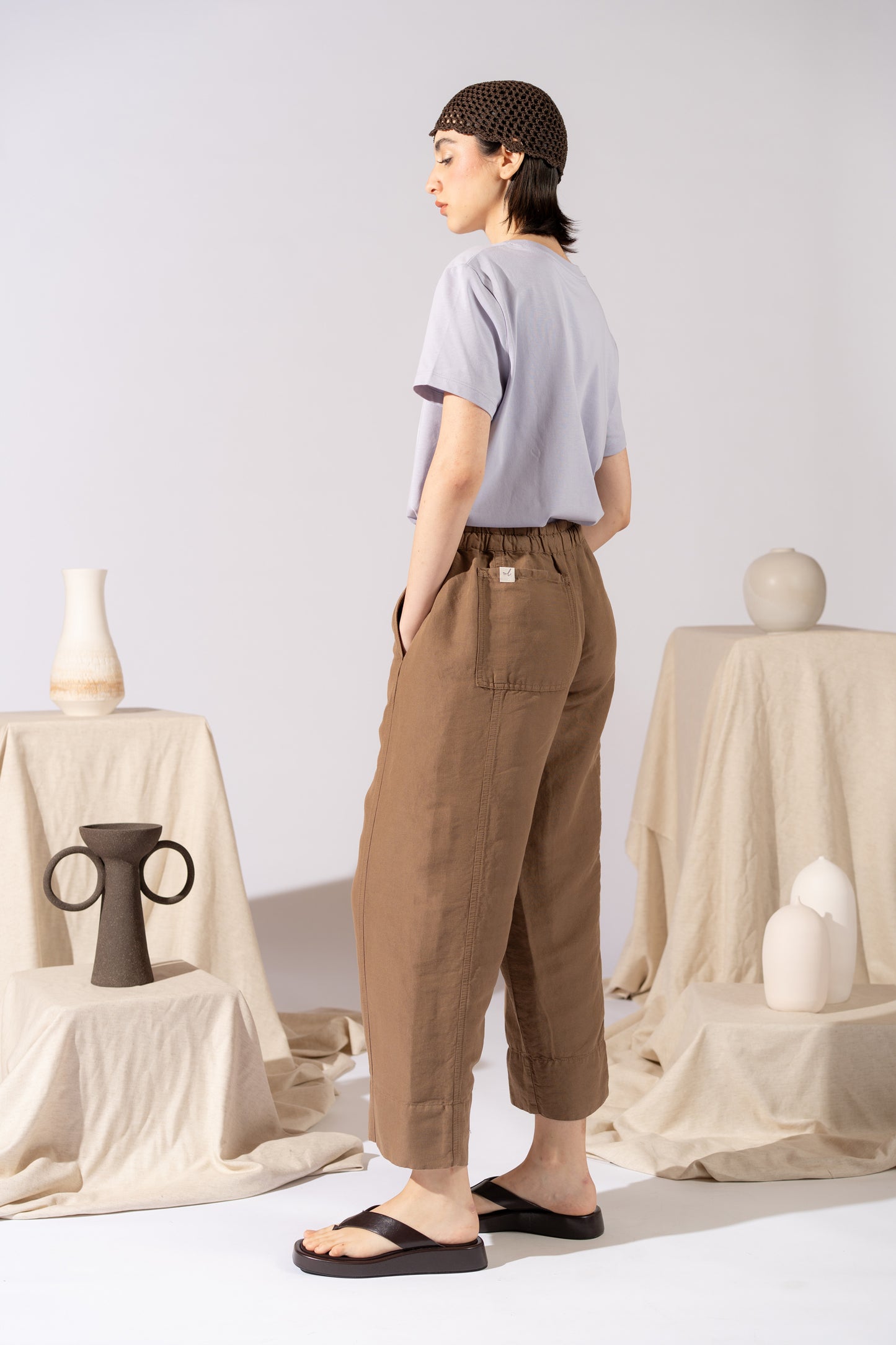 Pantaloni Levante in canapa cotone con elastico in vita e coulisse - Marrone