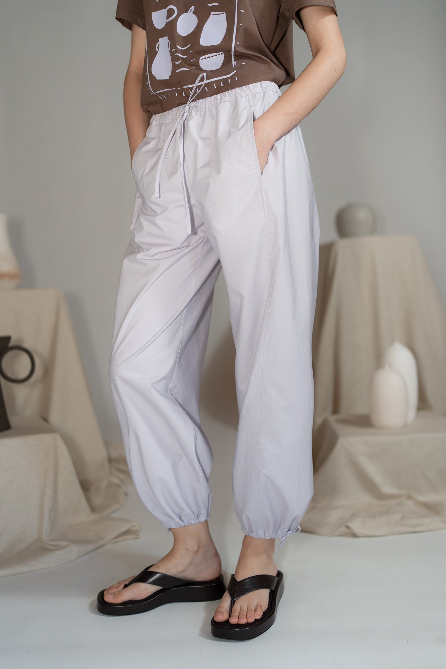 Pantaloni Jasmine in cotone con elastico in vita e coulisse alla caviglia - Lilla