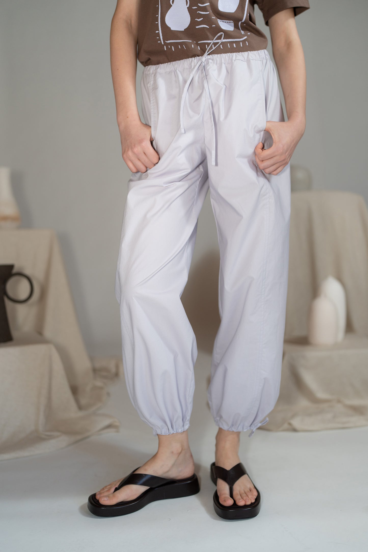 Pantaloni Jasmine in cotone con elastico in vita e coulisse alla caviglia - Lilla