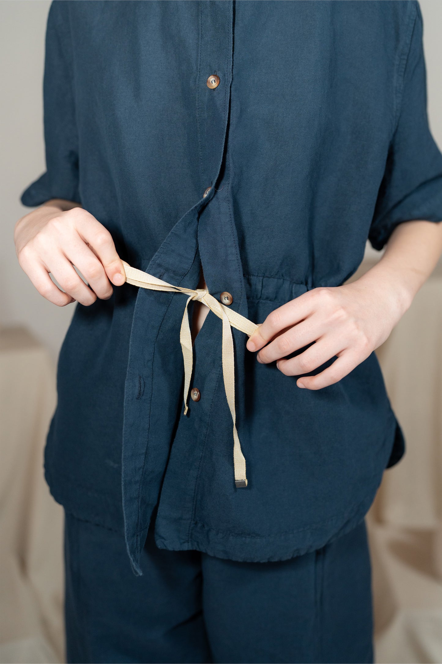 Camicia Aura con coulisse in Canapa Cotone - Blu navy