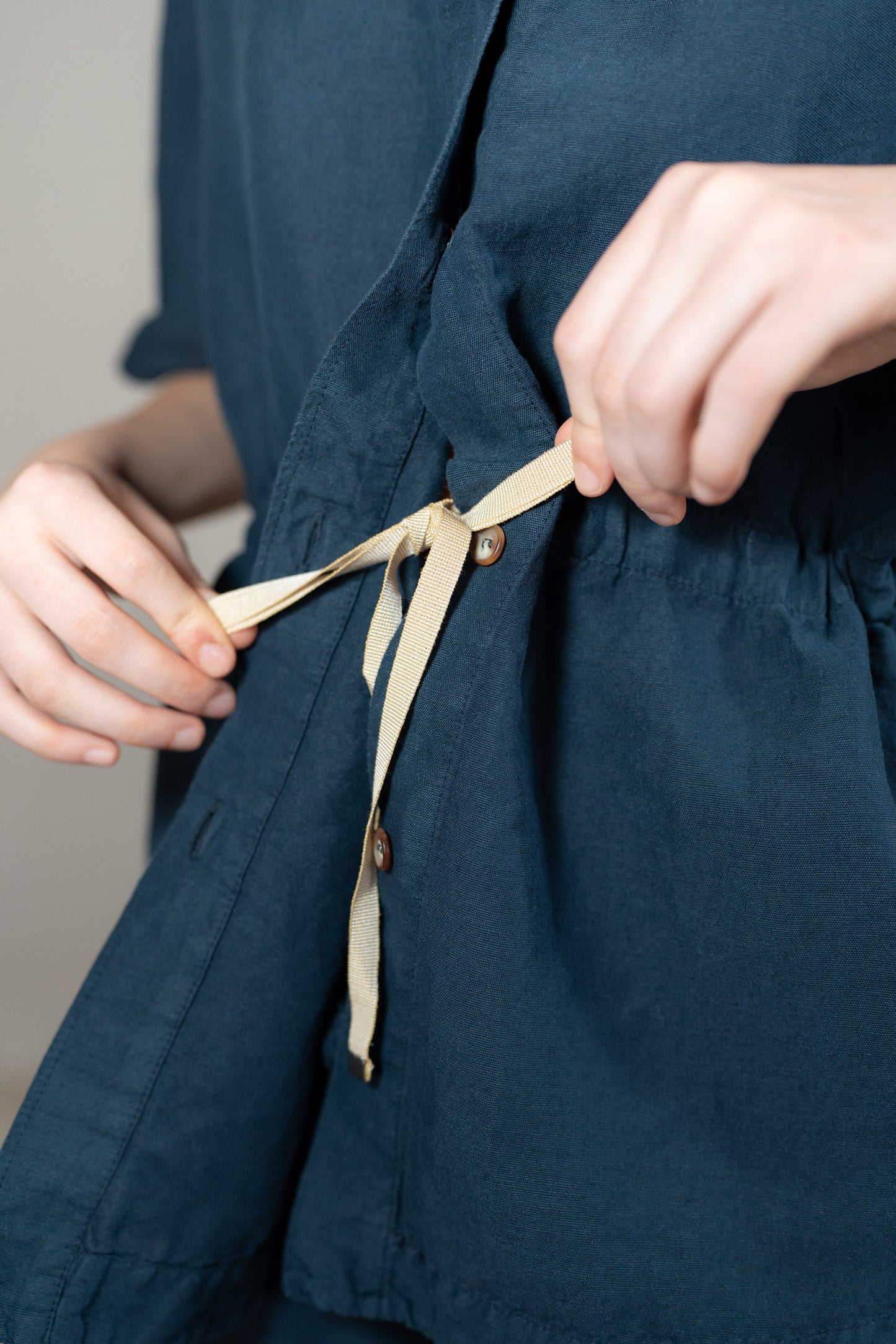 Camicia Aura con coulisse in Canapa Cotone - Blu navy