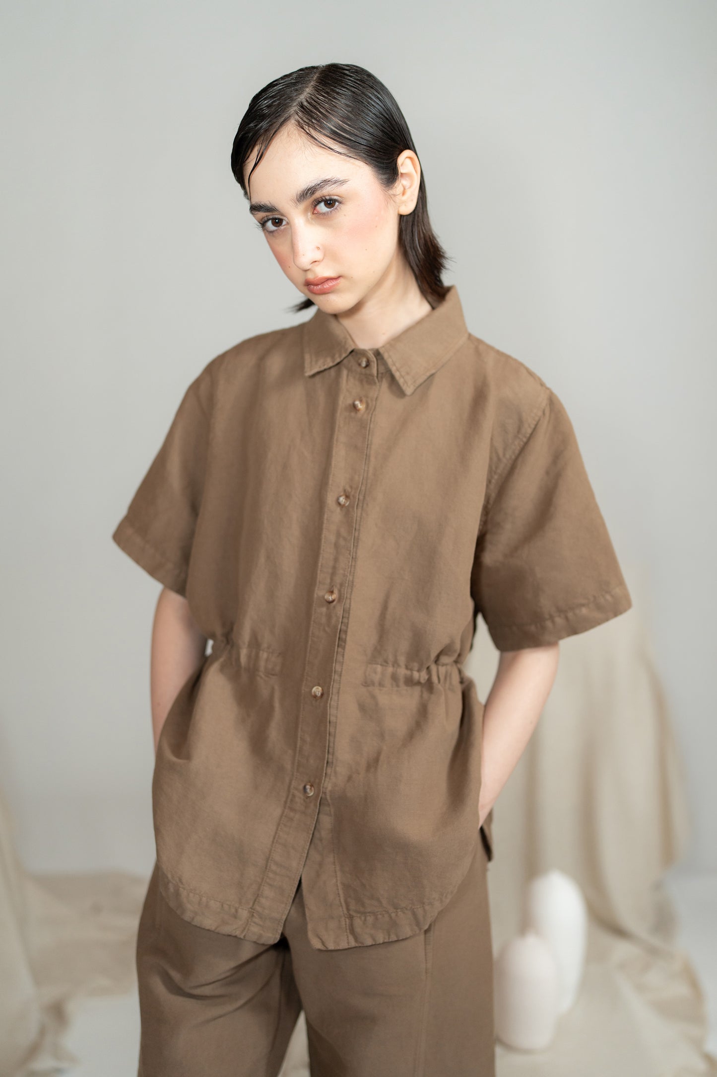 Camicia Aura con coulisse in Canapa Cotone - Marrone