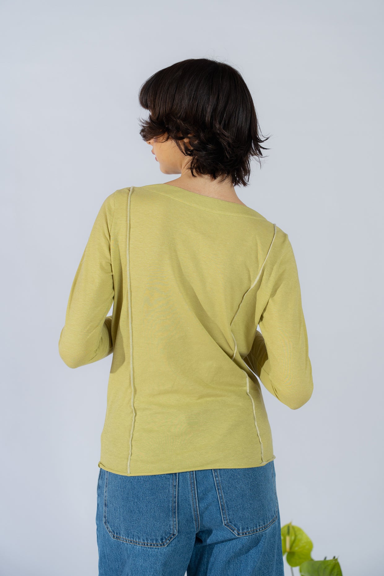 Tea Langärmliges Shirt aus Hanf-Baumwolle mit Kontrastnähten – Bergamottegrün