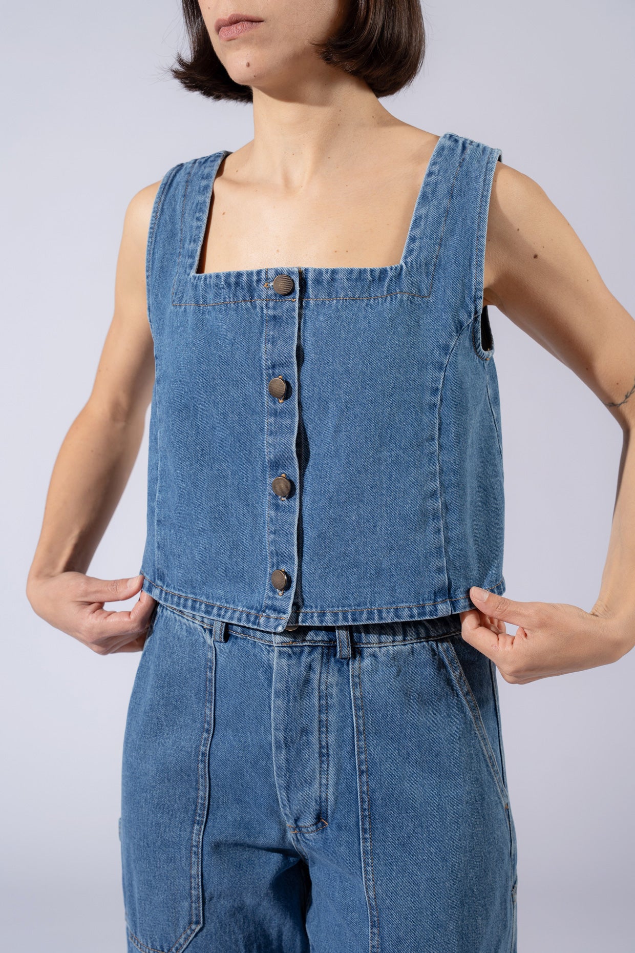 AKTIONSSET: Blaue, gewaschene Apollo-Jeans + blaues, gewaschenes Yoko-Top
