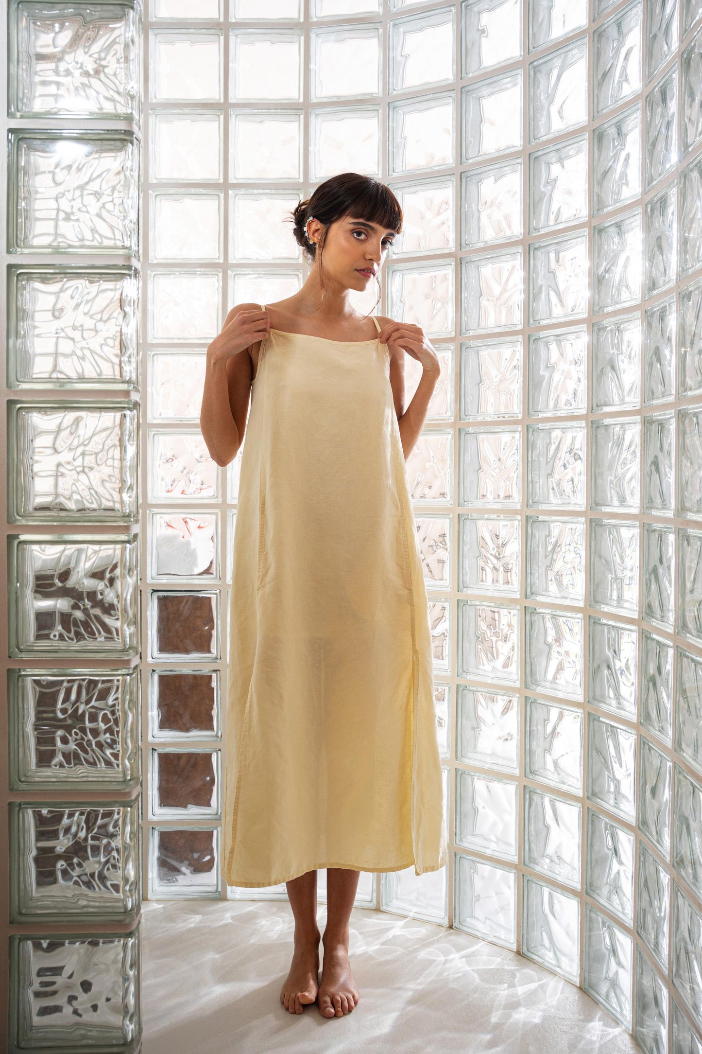 Vestito Aria con tasche e spacchi laterali - giallo Burro