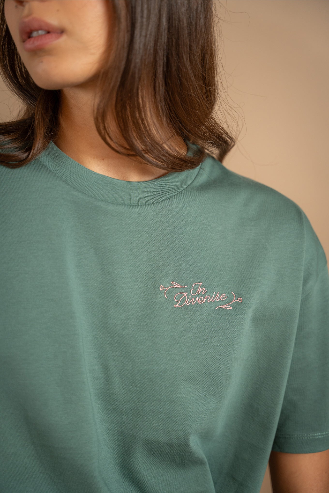 T-shirt "In divenire" - verde Eucalipto