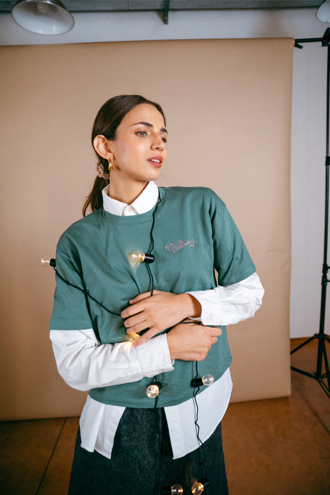 T-shirt "In divenire" - verde Eucalipto